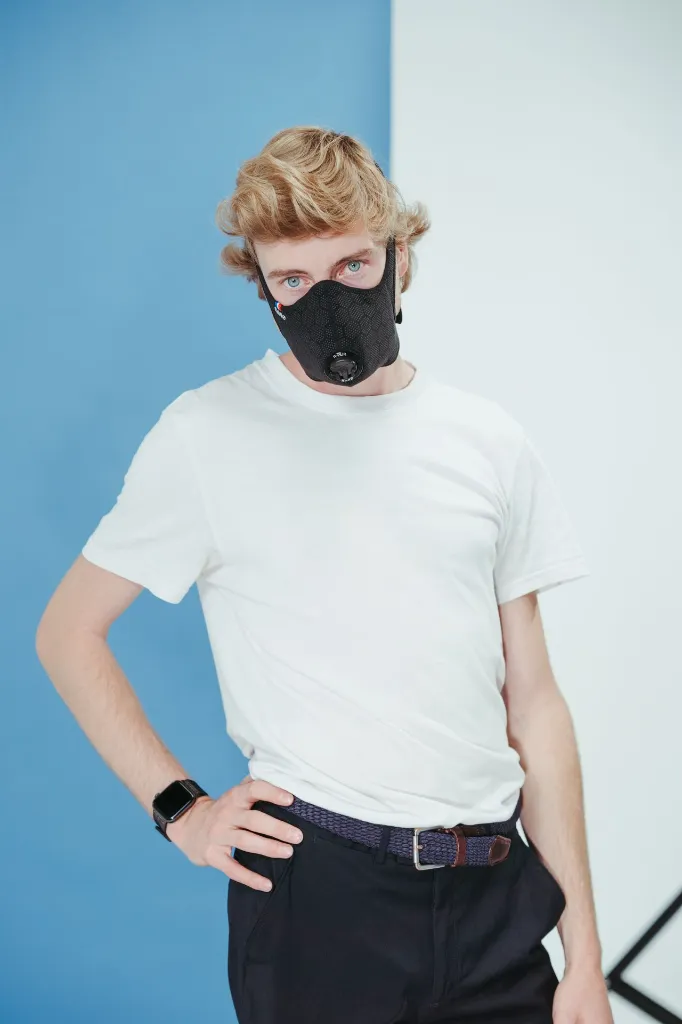 Nano Light Black 1.webp